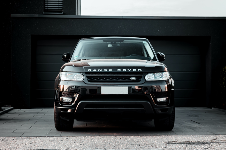 Best Range Rover Trackers & How To Find The Right One